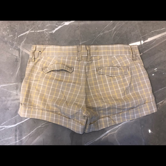 Abercrombie women’s low rise shorts - Picture 3 of 3